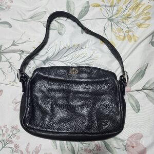 Libaire Limited Edition 2006 Y2K Black Leather Shoulder Bag Silver Accents